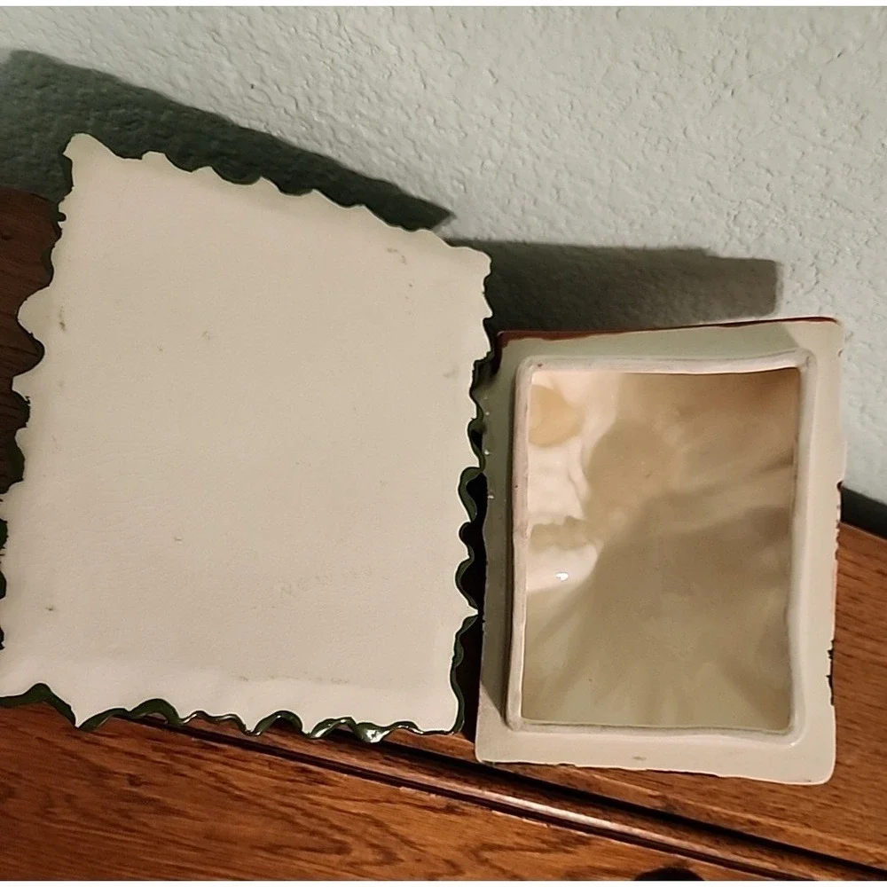 VTG Alberta Mold Hand Painted‎ Ceramic Dish & Lid Sleeping Santa Patchwork Quilt